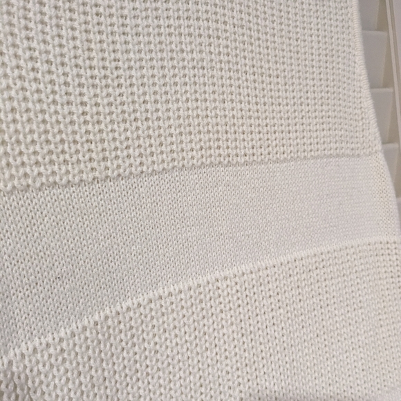 Moth X Anthropologie Turtleneck Sleeveless Sweater dress (Size: XS, Cream) - Picture 4 of 7